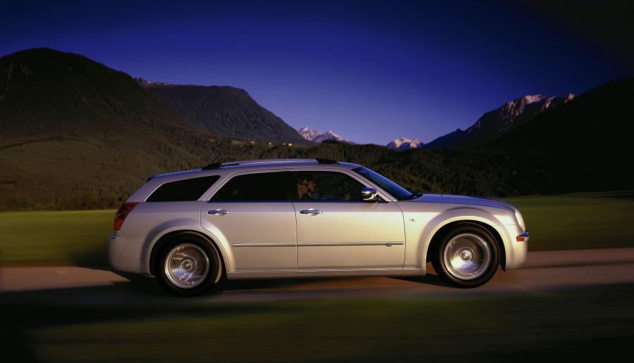  Chrysler 300C Touring 2005 года  (фото 4 из 44)